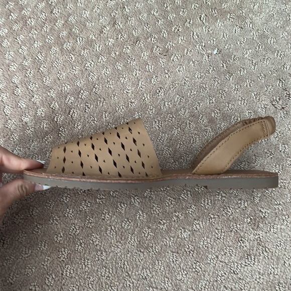 BNIB! SO Cognac Slingback Sandals - Picture 4 of 5